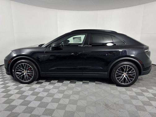 2025 Porsche Macan 4S