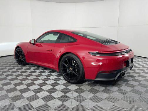 2025 Porsche 911 Carrera