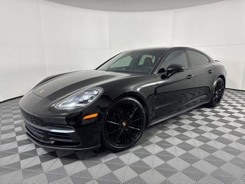 2018 Porsche Panamera 4