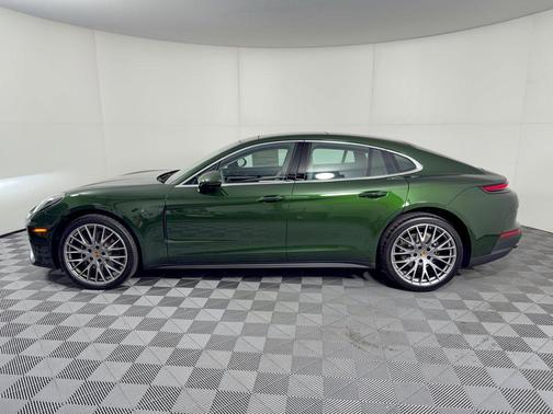 Oak Green Metallic Neo 2026 Porsche Panamera Panamera ()