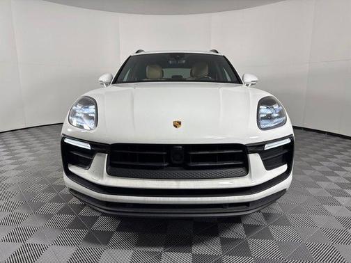 2024 Porsche Macan AWD