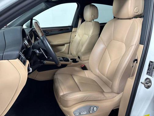 2024 Porsche Macan AWD