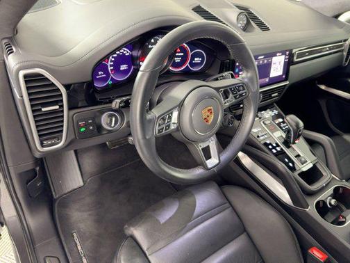 2023 Porsche Cayenne Turbo