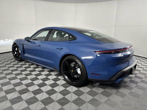 2021 Porsche Taycan Turbo
