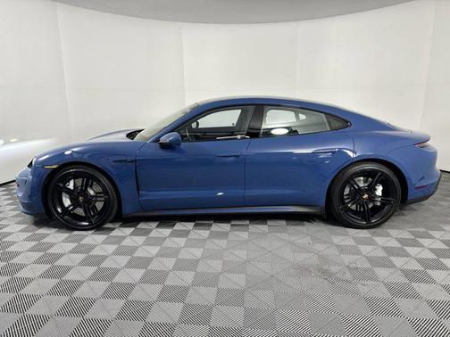2021 Porsche Taycan Turbo