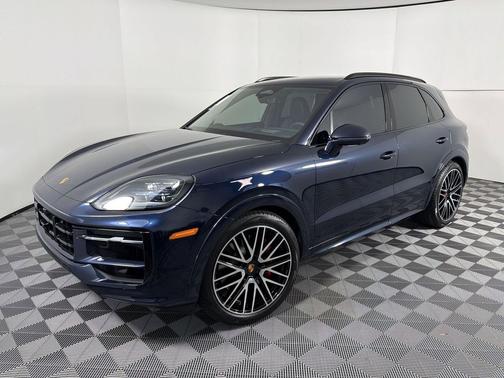 Algarve Blue Metallic 2026 Porsche Cayenne GTS