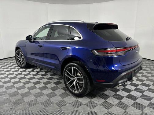 2025 Porsche Macan AWD