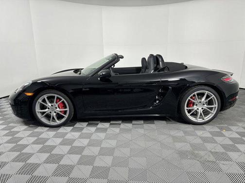2025 Porsche 718 Boxster S