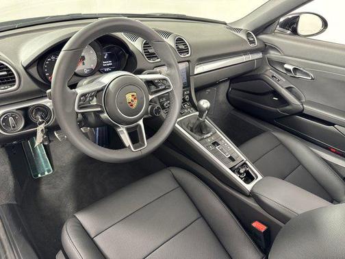 2025 Porsche 718 Boxster S