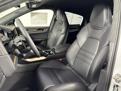 2025 Porsche Cayenne Turbo GT