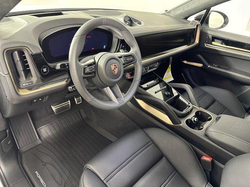 2025 Porsche Cayenne Turbo GT