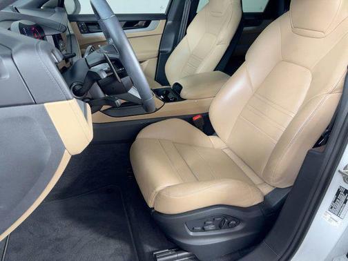 2024 Porsche Cayenne S