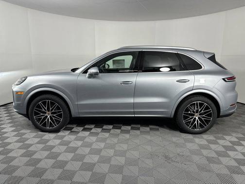 2025 Porsche Cayenne AWD