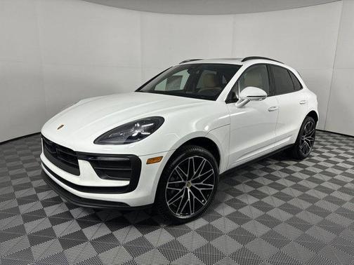 2025 Porsche Macan AWD