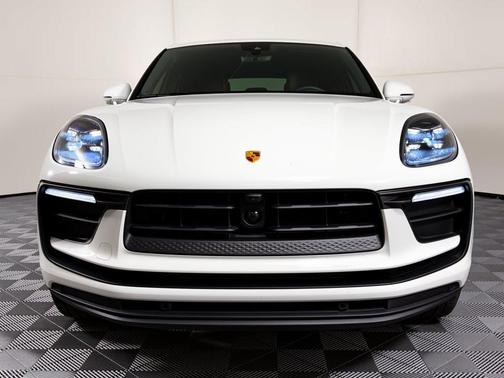 White 2023 Porsche Macan Macan