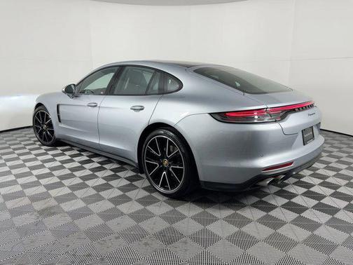 2023 Porsche Panamera Platinum Edition