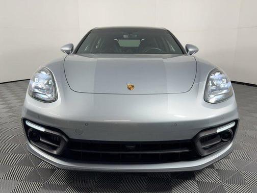 2023 Porsche Panamera Platinum Edition
