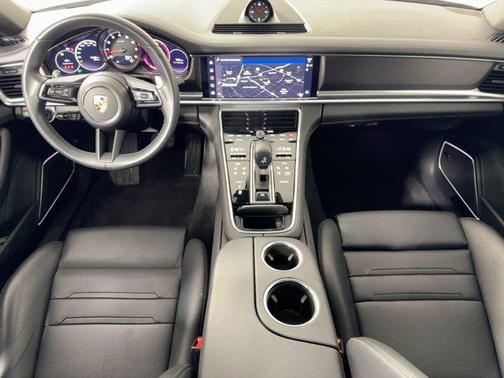 2023 Porsche Panamera 4 Platinum Edition
