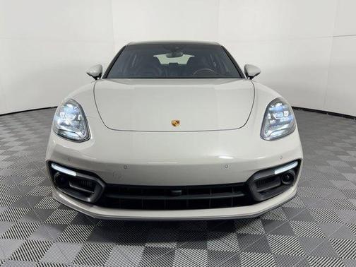 2023 Porsche Panamera 4 Platinum Edition