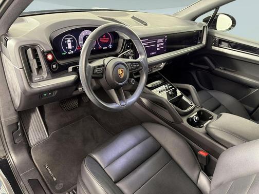 Black 2024 Porsche Cayenne Cayenne