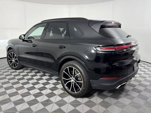 Black 2024 Porsche Cayenne Cayenne