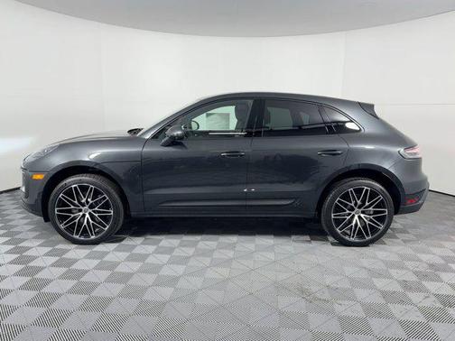 2026 Porsche Macan AWD