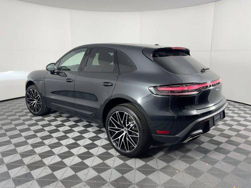 2026 Porsche Macan AWD
