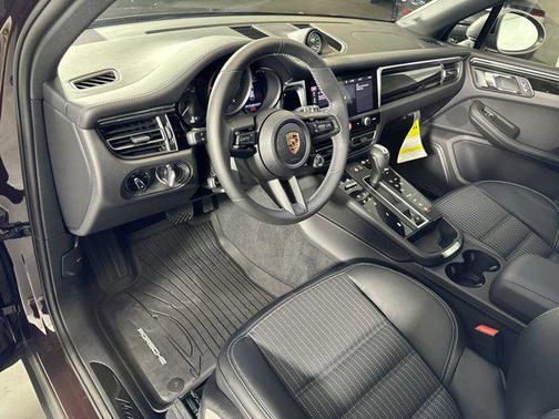 2025 Porsche Macan T