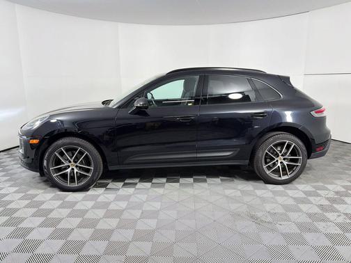 Jet Black Metallic 2023 Porsche Macan Macan