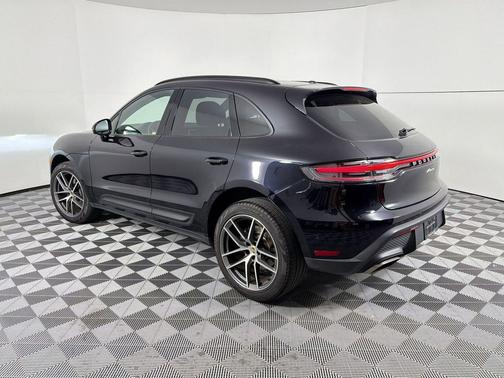Jet Black Metallic 2023 Porsche Macan Macan