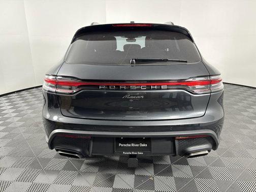 2025 Porsche Macan AWD