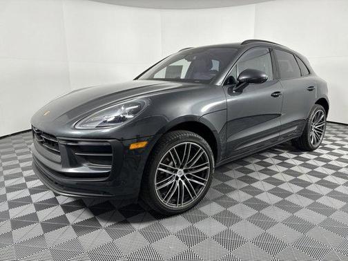 2025 Porsche Macan AWD