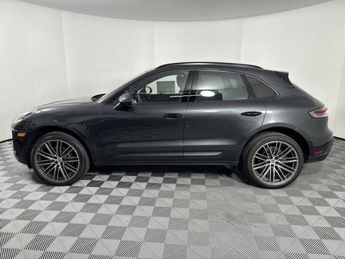 2025 Porsche Macan AWD