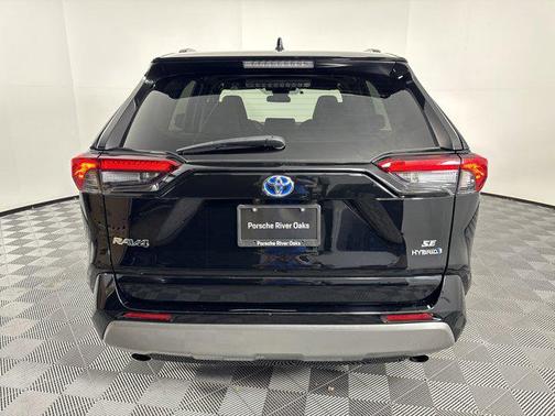 2023 Toyota RAV4 Hybrid SE