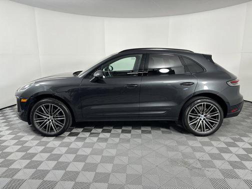 2025 Porsche Macan AWD