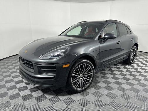 2025 Porsche Macan AWD