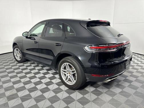2020 Porsche Macan Base