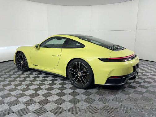 2025 Porsche 911 Carrera GTS