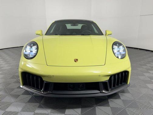 2025 Porsche 911 Carrera GTS