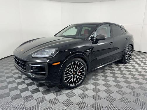 Chromite Black Metallic 2025 Porsche Cayenne Cayenne S E-Hybrid