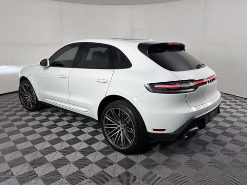 White 2024 Porsche Macan Macan