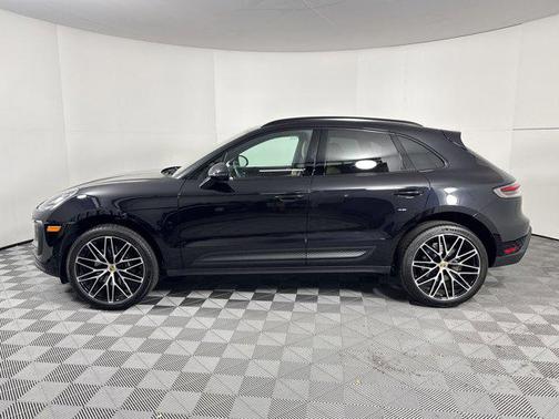 2026 Porsche Macan AWD