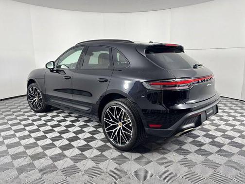 2026 Porsche Macan AWD
