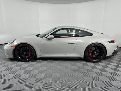 2022 Porsche 911 GT3 w/Touring Package