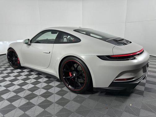 2022 Porsche 911 GT3 w/Touring Package