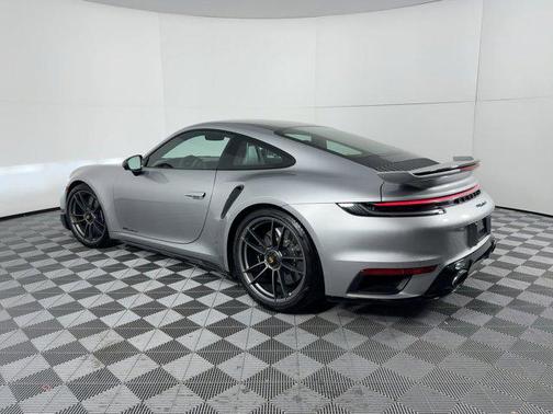 2025 Porsche 911 Turbo