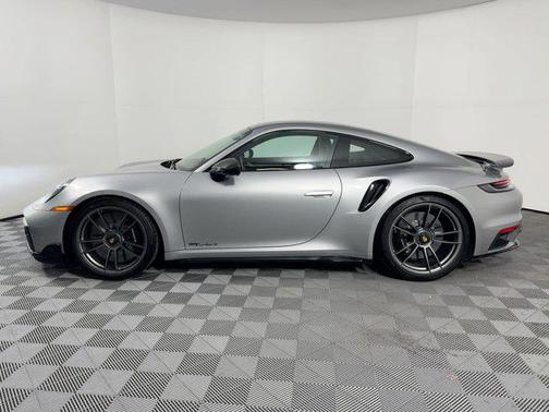2025 Porsche 911 Turbo