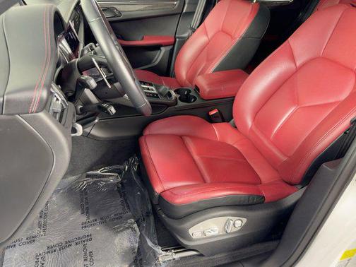 2023 Porsche Macan GTS