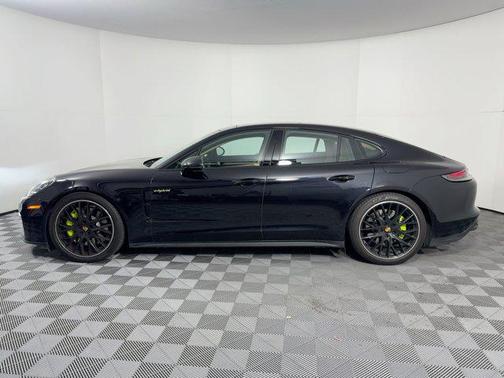 2023 Porsche Panamera 4