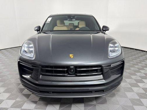 Volcano Grey Metallic 2026 Porsche Macan Macan
